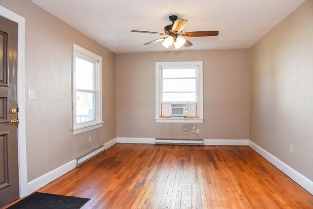 2427 Ravenwood AVE, Roanoke, VA 24012