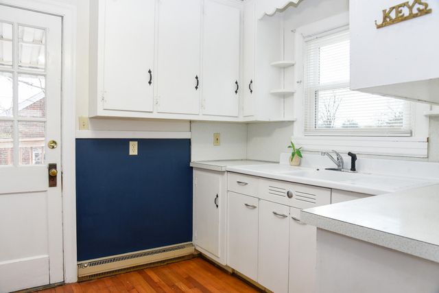 2427 Ravenwood AVE, Roanoke, VA 24012