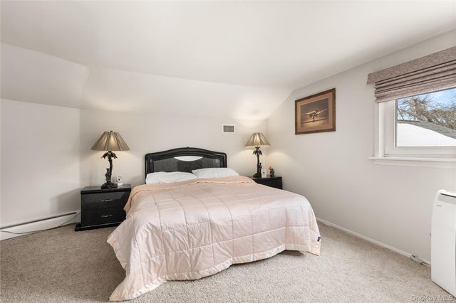 890 Thompson Drive, Bay Shore, NY 11706