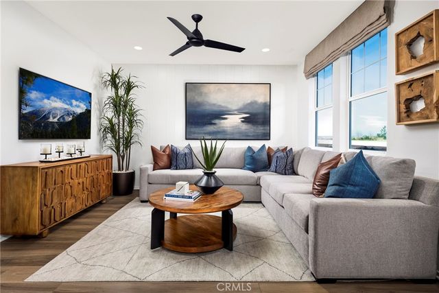 3984 E. OAKWOOD AVE., Ontario, CA 91761