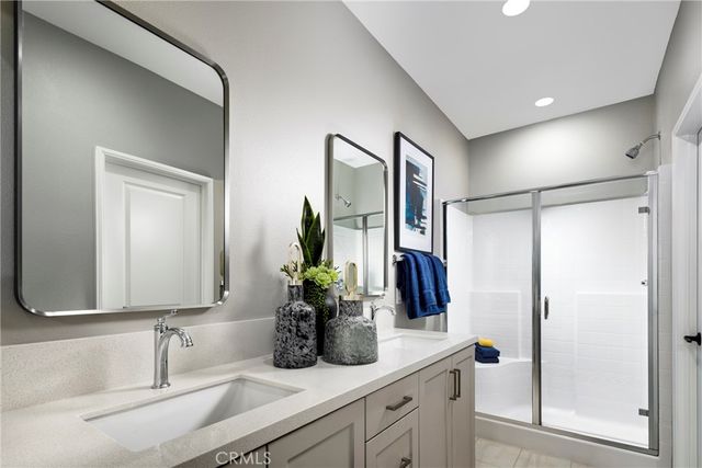 3984 E. OAKWOOD AVE., Ontario, CA 91761