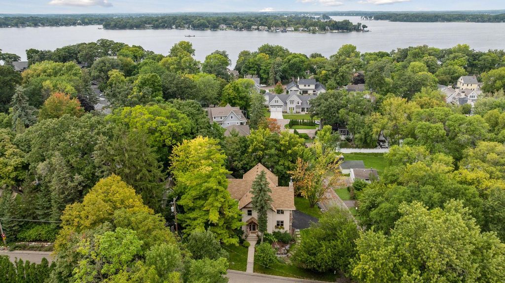 126 Courtland Street, Excelsior, MN 55331