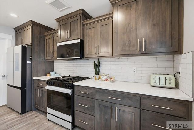 1938 Bennington Court, Idaho Falls, ID 83404