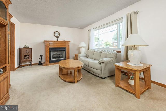 160 E BROAD ST, Gibbstown, NJ 08027