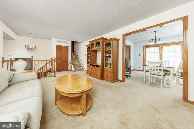 160 E BROAD ST, Gibbstown, NJ 08027