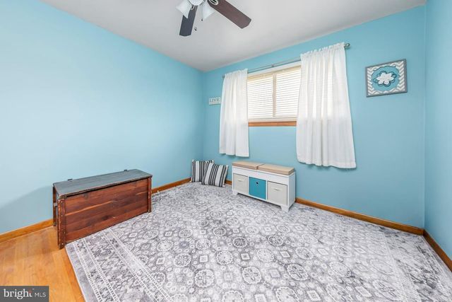 160 E BROAD ST, Gibbstown, NJ 08027