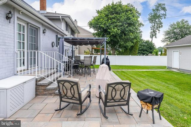 160 E BROAD ST, Gibbstown, NJ 08027