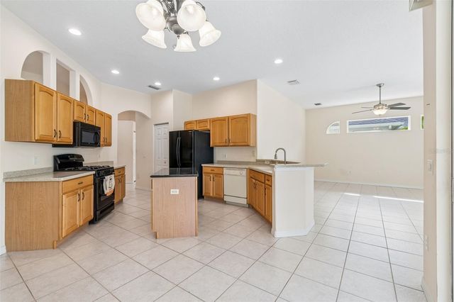 718 PLANTERS MANOR WAY, Bradenton, FL 34212