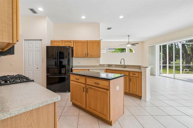 718 PLANTERS MANOR WAY, Bradenton, FL 34212