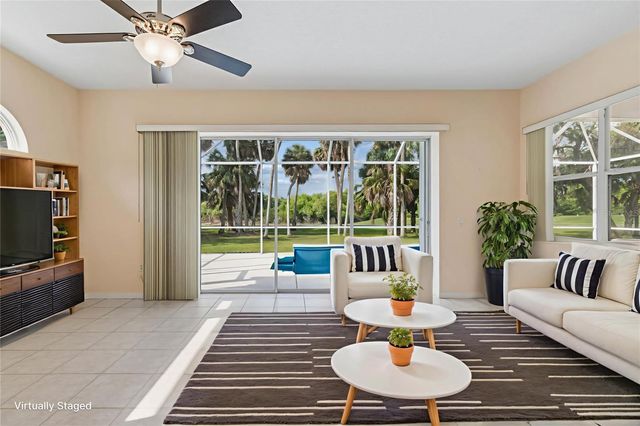 718 PLANTERS MANOR WAY, Bradenton, FL 34212