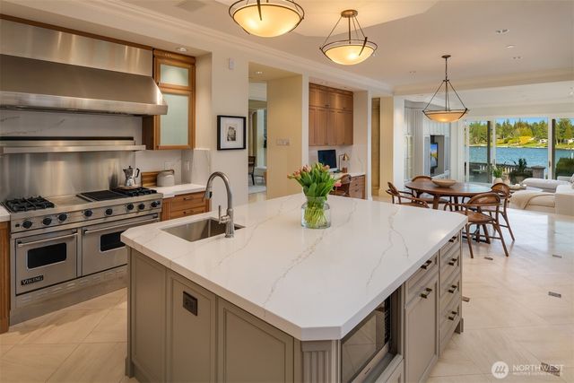 3602 Evergreen Point Road, Medina, WA 98039