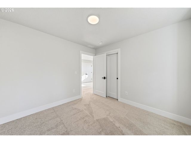 18217 Ne Garden Dr, Vancouver, WA 98682