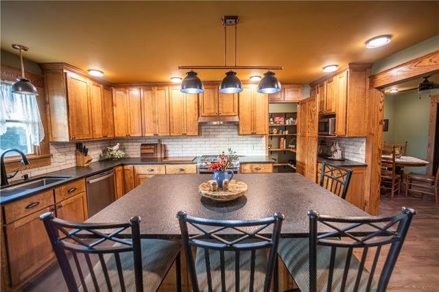 200 N Main Street, Oregon, MO 64473