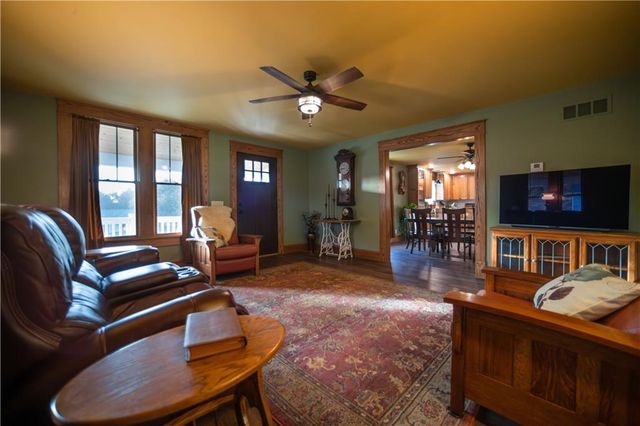 200 N Main Street, Oregon, MO 64473