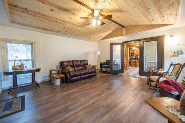 200 N Main Street, Oregon, MO 64473