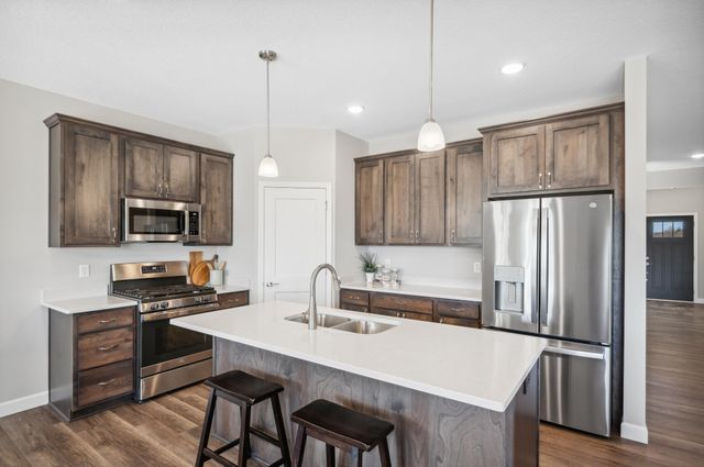 1780 Bobcat Way, New Richmond, WI 54017