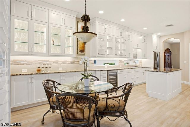 4923 Sedgewood PL, Naples, FL 34112