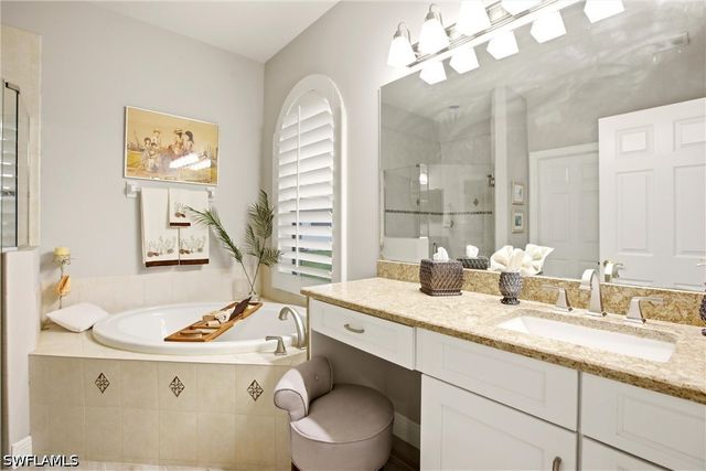 4923 Sedgewood PL, Naples, FL 34112