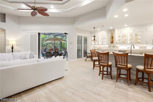 4923 Sedgewood PL, Naples, FL 34112