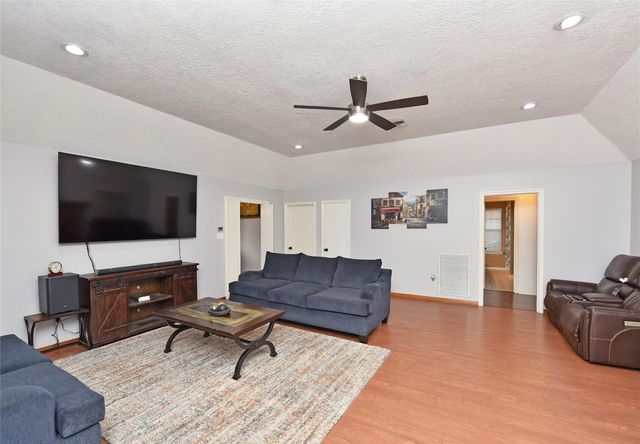 10031 Cabin Creek Drive, Houston, TX 77064