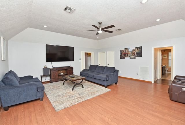 10031 Cabin Creek Drive, Houston, TX 77064
