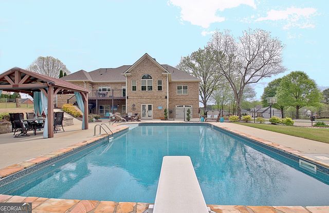 100 Wickham Drive, Tyrone, GA 30290