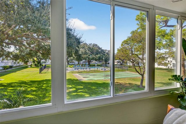 7770 DR MARTIN LUTHER KING JR STREET N 206, St Petersburg, FL 33702