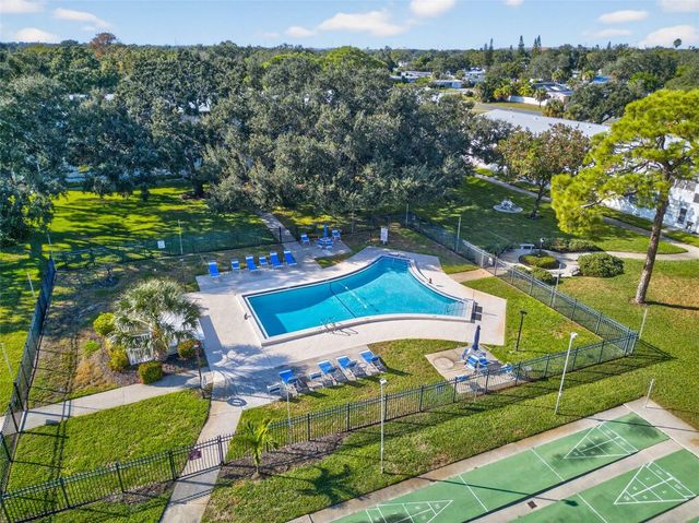 7770 DR MARTIN LUTHER KING JR STREET N 206, St Petersburg, FL 33702