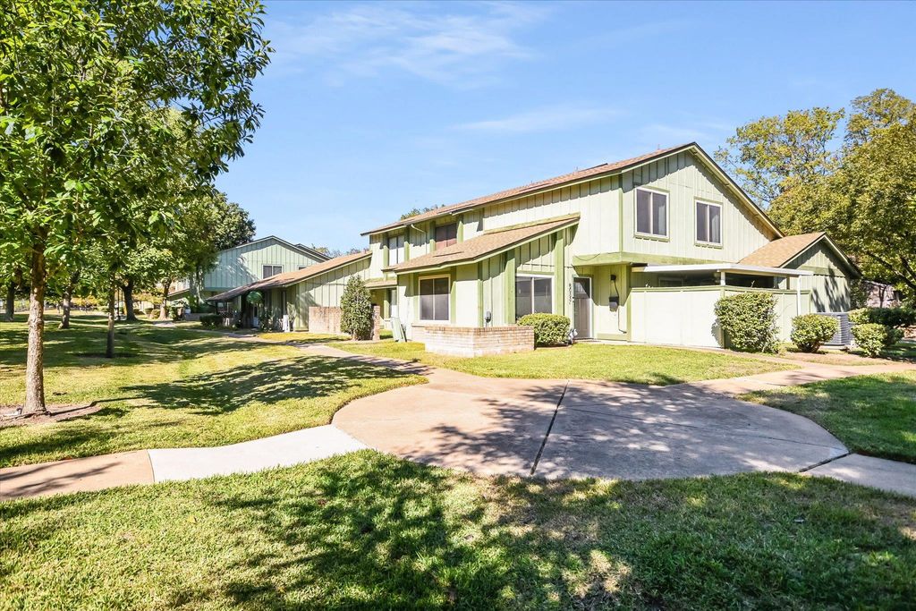 5033 Fort Clark DR, Austin, TX 78745