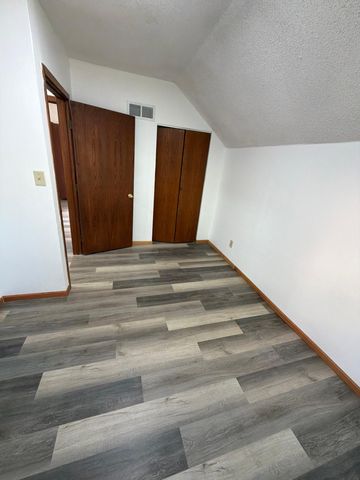 366 Hope Street, Saint Paul, MN 55106