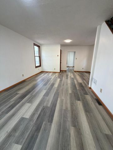 366 Hope Street, Saint Paul, MN 55106