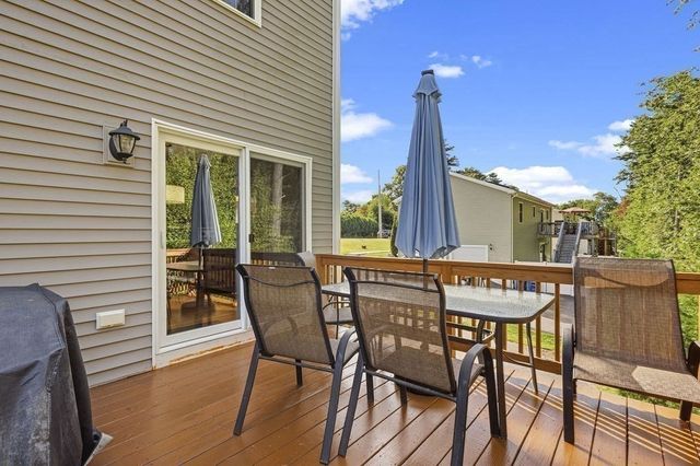 1687 Phillips Rd, New Bedford, MA 02745