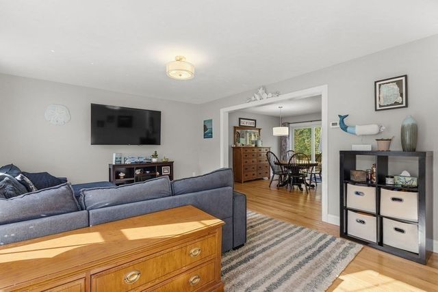1687 Phillips Rd, New Bedford, MA 02745
