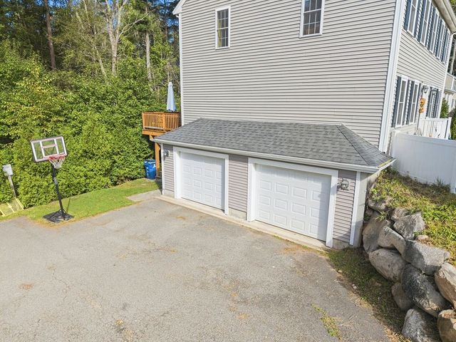 1687 Phillips Rd, New Bedford, MA 02745