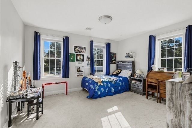 1687 Phillips Rd, New Bedford, MA 02745