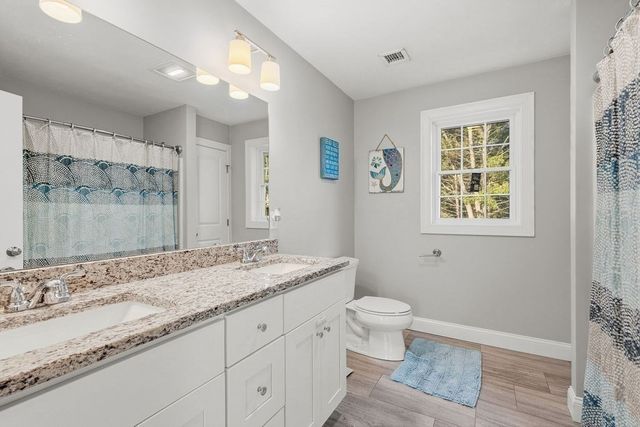 1687 Phillips Rd, New Bedford, MA 02745