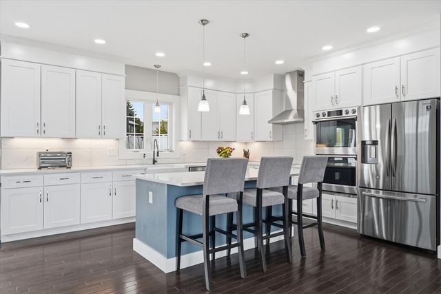 46 Grand View Ave, Lynn, MA 01904