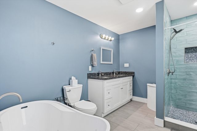 46 Grand View Ave, Lynn, MA 01904