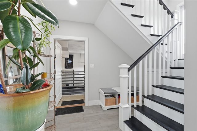 46 Grand View Ave, Lynn, MA 01904