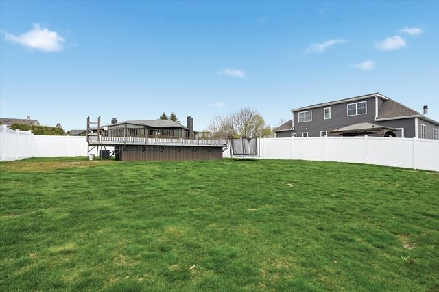 46 Grand View Ave, Lynn, MA 01904