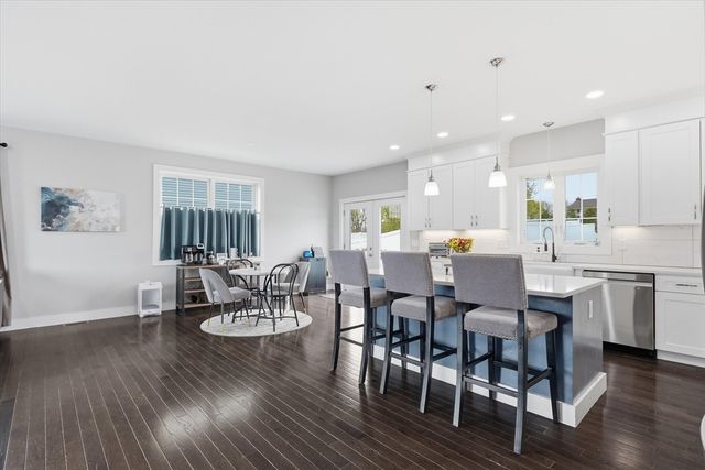 46 Grand View Ave, Lynn, MA 01904