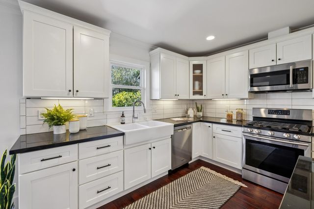 878 878 57TH STREET, Oakland, CA 94608