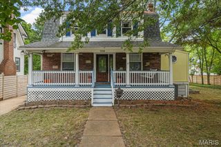 558 S Geyer Road, Kirkwood, MO 63122