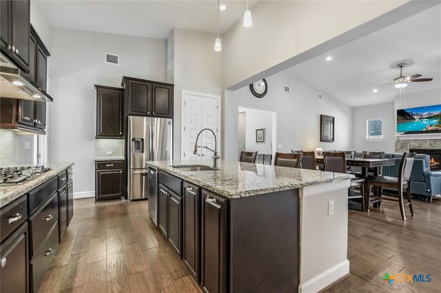 804 Dancing Oak Lane, San Marcos, TX 78666