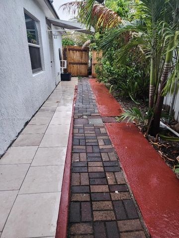 13915 NW 5th Court N n, North Miami, FL 33168