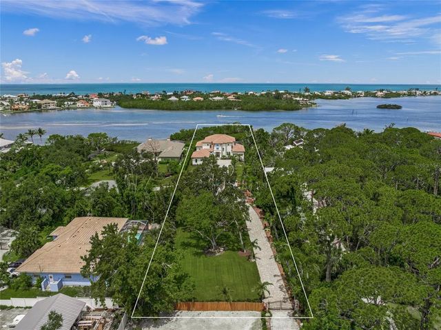 1109 BAYSHORE ROAD, Nokomis, FL 34275