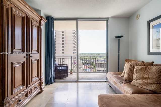 9066 SW 73rd Ct 1202, Miami, FL 33156