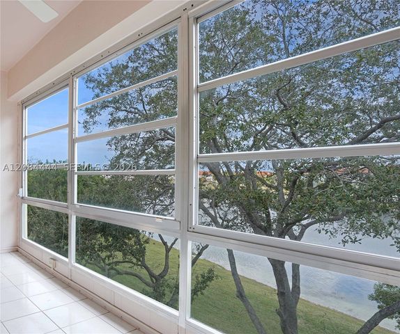 13001 SW 15th Ct 405T, Pembroke Pines, FL 33027