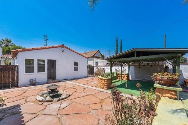 932 6th Street, Redlands, CA 92374