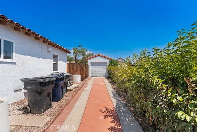 932 6th Street, Redlands, CA 92374